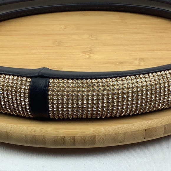 Steering Wheel Cover Pink Rhinestone Bling Size 37.5 x 8.5 M - Picture 2 of 3